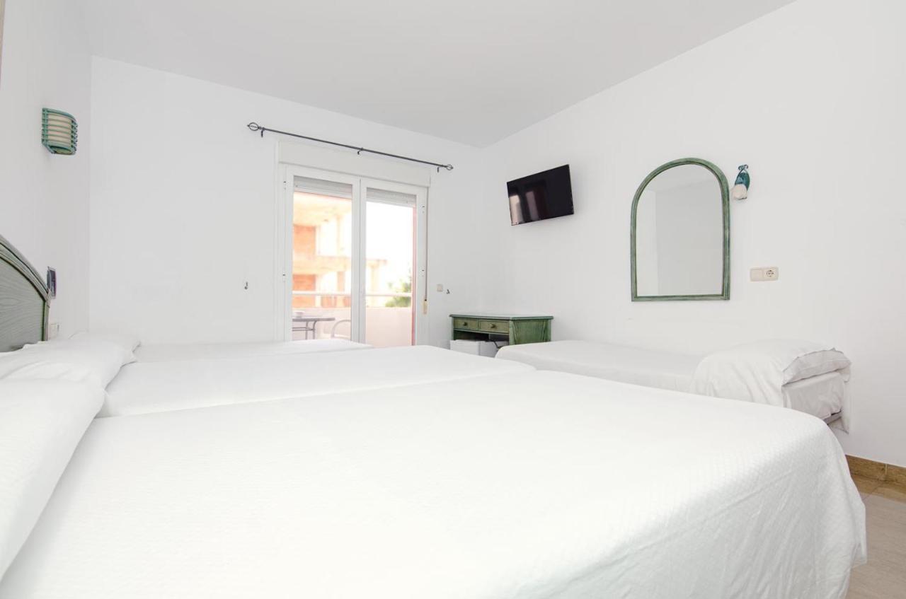 Hostal Manolo Garrucha Exteriör bild