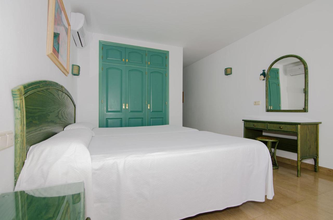 Hostal Manolo Garrucha Exteriör bild