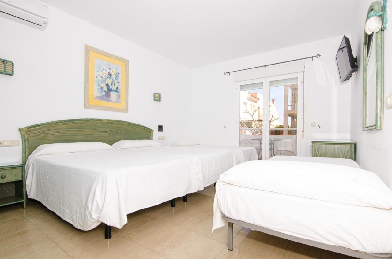 Hostal Manolo Garrucha Exteriör bild